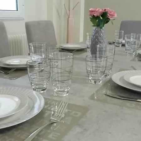 George's 3 Apartment *